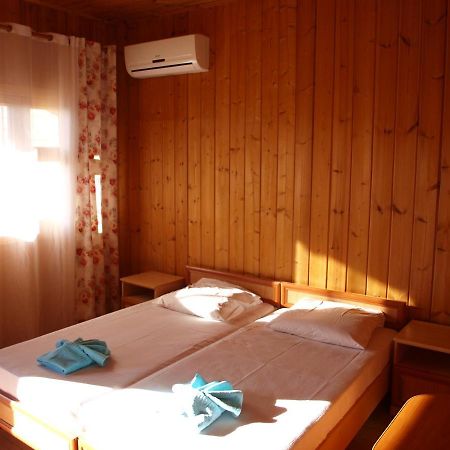 Эко-Отель Гагра Gagra Exterior foto